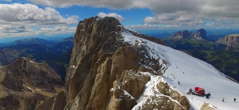 Il consiglio regionale del Veneto si riunisce sulla Marmolada
